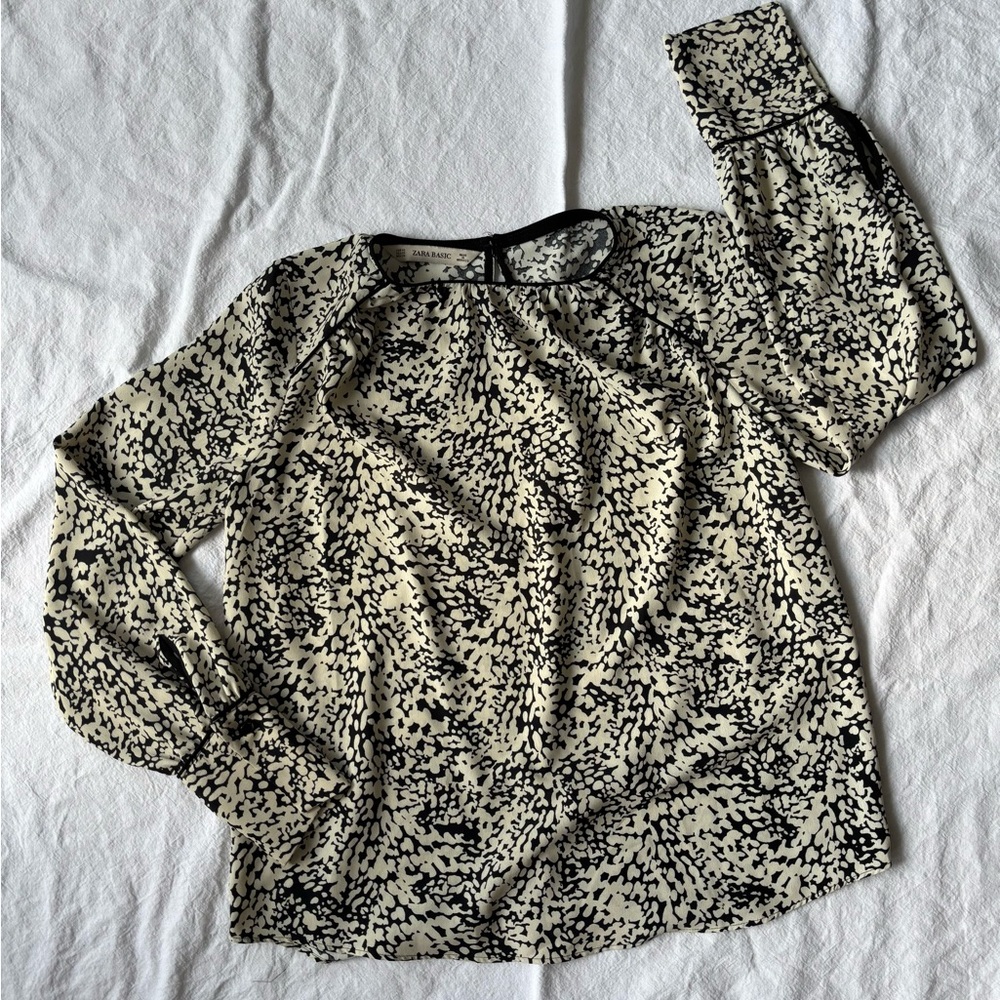 Zara Black and Cream Patterned Blouse